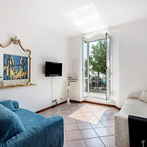 https://la-finestra-sul-mare-arenzano.hotelitalianriviera.com