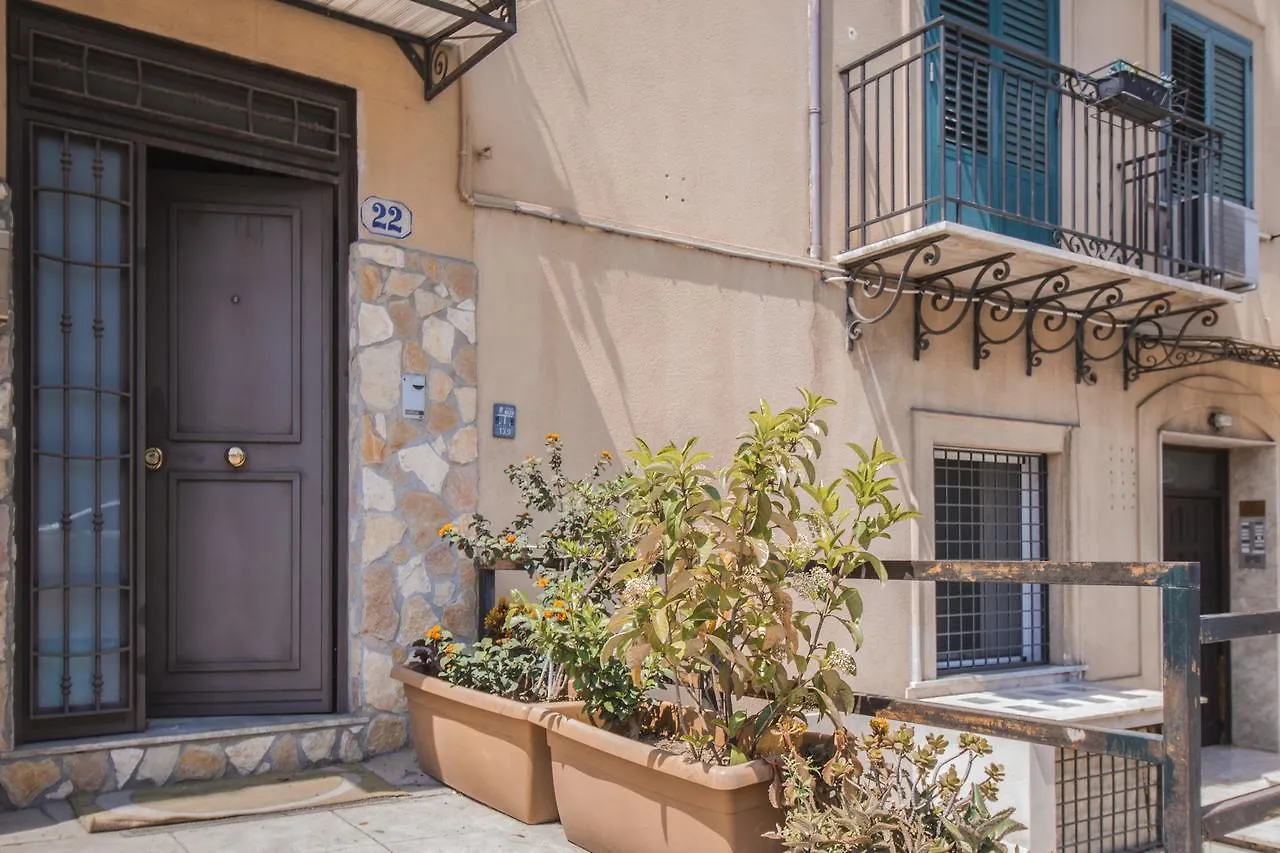 Apartment Porta Nuove Vacanze Palermo Italy